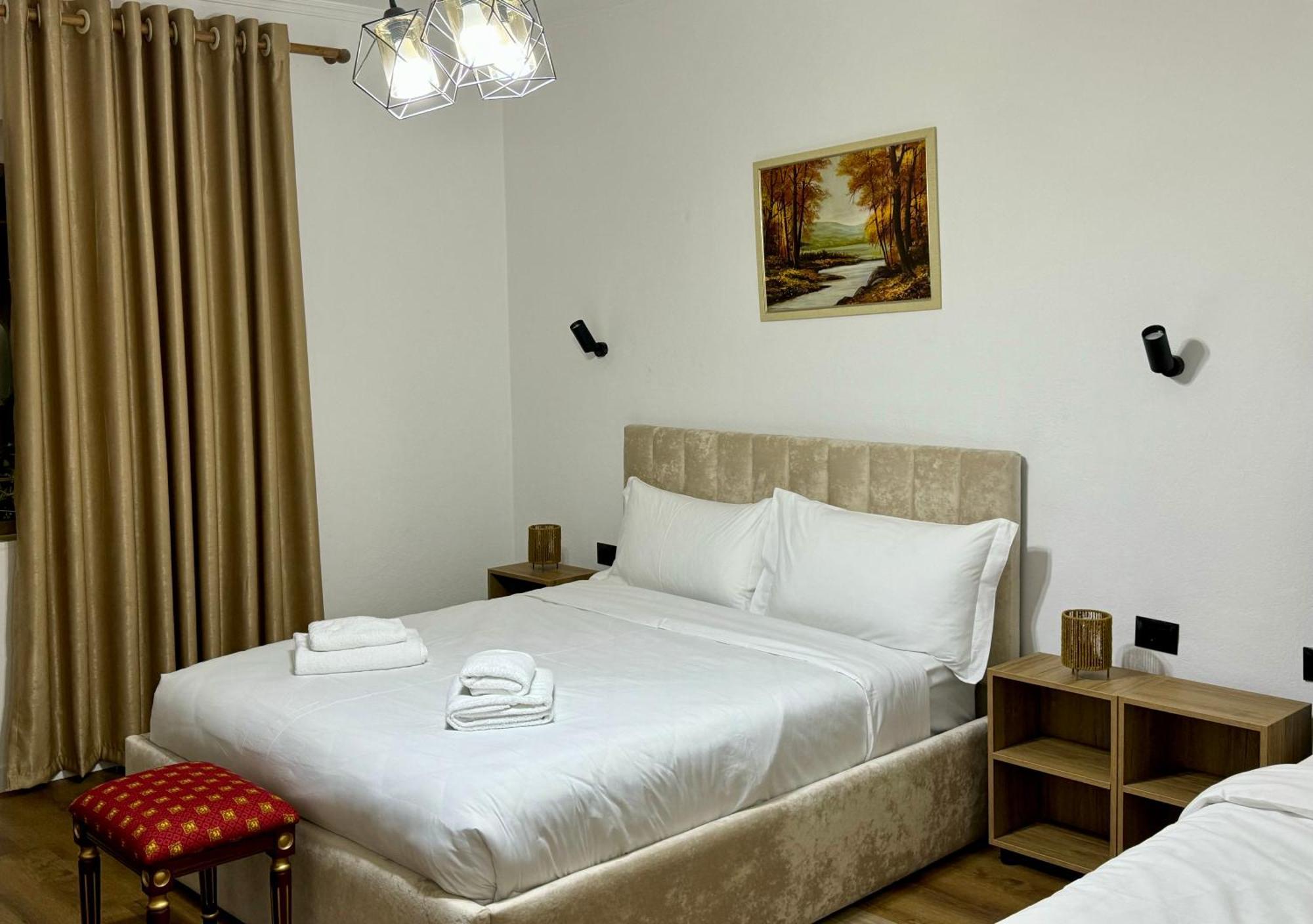 Vila Alizee Hotel Tirana Exterior foto